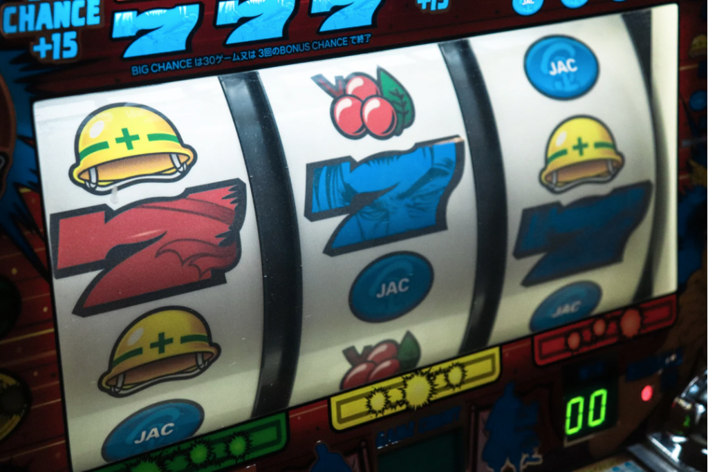 slot machine with three reels
